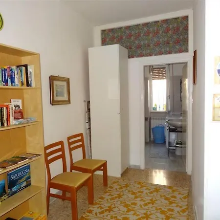 Private Flat In Holiday home *